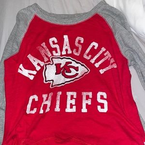 Chiefs T-shirt, comfortable, well made. Washed and ready to go. Go chiefs🤍❤️